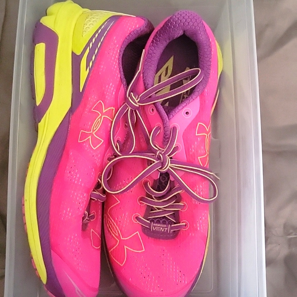 Running shoes